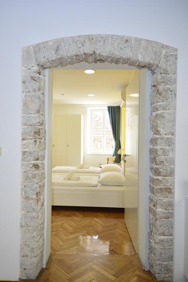 Hostel Sv. Lovre شيبينيك المظهر الخارجي الصورة
